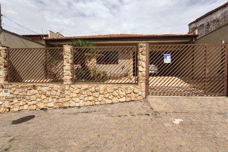 Casa à venda com 400m², 3 quartos e 4 vagasPLACA INSTALADA NA FACHADA