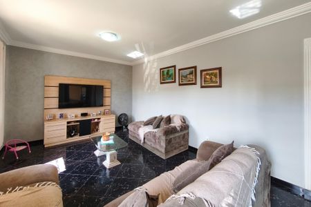 Casa à venda com 400m², 3 quartos e 4 vagasSala de Estar