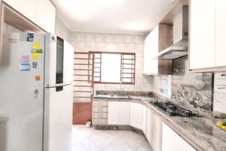 Casa à venda com 400m², 3 quartos e 4 vagasCozinha