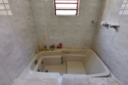 Casa à venda com 400m², 3 quartos e 4 vagasBanheiro Suíte