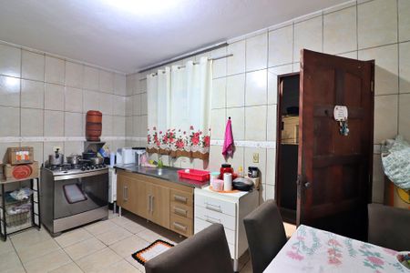 Casa à venda com 100m², 2 quartos e 2 vagasCozinha 