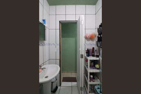 Casa à venda com 100m², 2 quartos e 2 vagasBanheiro Social