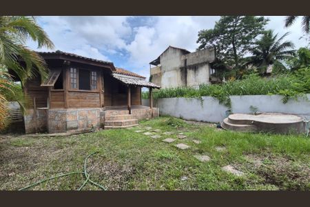 Casa de condomínio à venda com 200m², 2 quartos e 6 vagasÁrea externa 