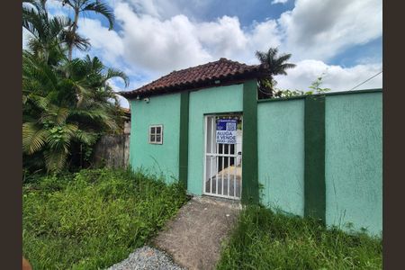 Casa de condomínio à venda com 200m², 2 quartos e 6 vagasFachada 