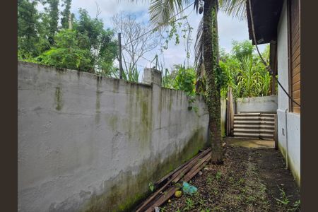 Casa de condomínio à venda com 200m², 2 quartos e 6 vagasCorredor 