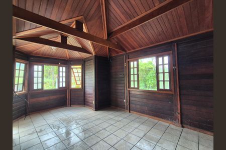 Casa de condomínio à venda com 200m², 2 quartos e 6 vagasSala 