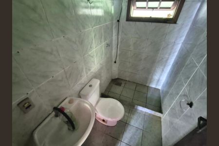 Casa de condomínio à venda com 200m², 2 quartos e 6 vagasBanheiro 
