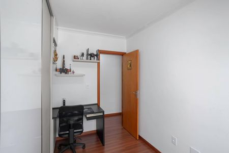 Quarto 1 de apartamento à venda com 2 quartos, 53m² em Manacás, Belo Horizonte