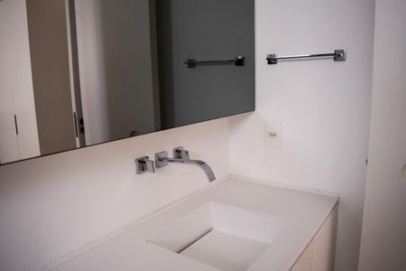 Apartamento para alugar com 174m², 4 quartos e 3 vagas Apartamento para alugar com 174m², 4 quartos e 3 vagasBanheiro Suíte 2
