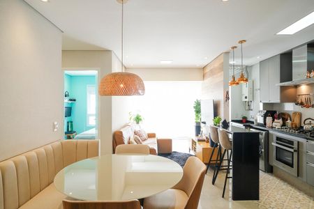 Apartamento à venda com 64m², 2 quartos e 2 vagasSala