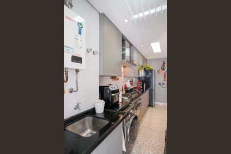 Apartamento à venda com 64m², 2 quartos e 2 vagasÁrea de serviço