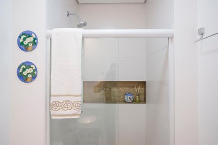 Apartamento à venda com 64m², 2 quartos e 2 vagasBanheiro social