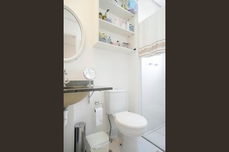 Apartamento à venda com 64m², 2 quartos e 2 vagasBanheiro da suíte