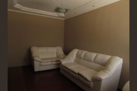 Casa para alugar com 120m², 3 quartos e 2 vagasSala