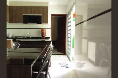 Casa para alugar com 120m², 3 quartos e 2 vagasCozinha