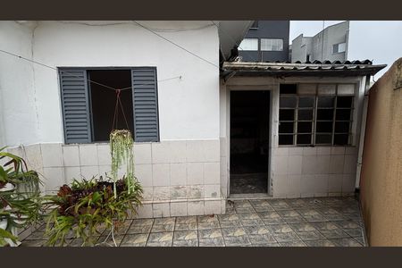 Casa para alugar com 120m², 2 quartos e 4 vagasQuintal