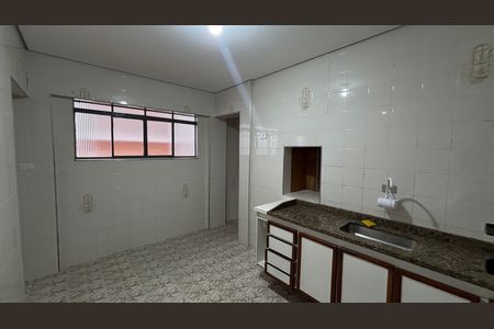Casa para alugar com 120m², 2 quartos e 4 vagasCozinha