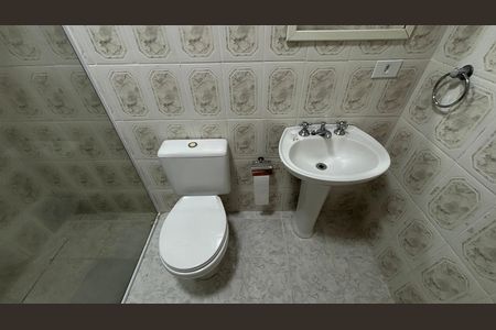 Casa para alugar com 120m², 2 quartos e 4 vagasBanheiro