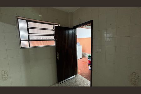 Casa para alugar com 120m², 2 quartos e 4 vagasBanheiro