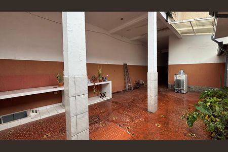 Casa para alugar com 120m², 2 quartos e 4 vagasQuintal