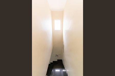 Casa para alugar com 200m², 3 quartos e 1 vagaEscada