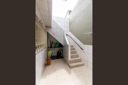 Casa para alugar com 200m², 3 quartos e 1 vagaEscada