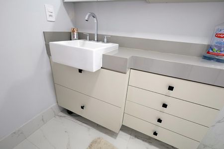 Apartamento à venda com 128m², 3 quartos e 3 vagasBanheiro Quarto Suíte 2