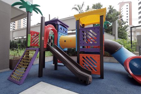 Apartamento à venda com 128m², 3 quartos e 3 vagasÁrea comum - Playground