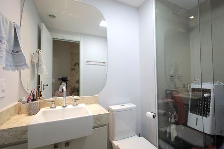 Apartamento à venda com 128m², 3 quartos e 3 vagasBanheiro Quarto Suíte 1