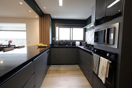 Apartamento à venda com 128m², 3 quartos e 3 vagasCozinha