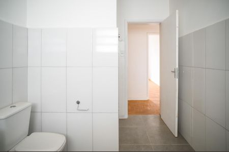 Apartamento à venda com 95m², 2 quartos e sem vaga Apartamento à venda com 95m², 2 quartos e sem vagaBanheiro