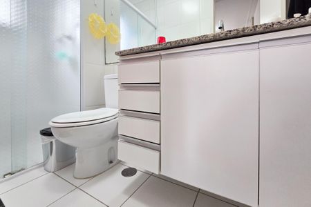 Apartamento à venda com 70m², 2 quartos e 1 vaga Apartamento à venda com 70m², 2 quartos e 1 vagaBanheiro - Suíte