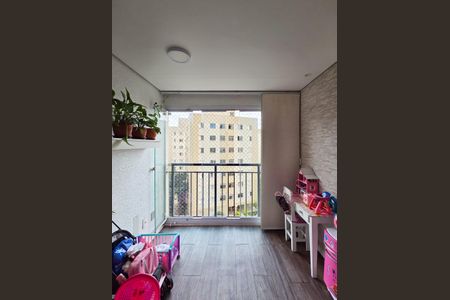 Apartamento à venda com 70m², 2 quartos e 1 vaga Apartamento à venda com 70m², 2 quartos e 1 vagaSacada