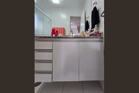 Apartamento à venda com 70m², 2 quartos e 1 vaga Apartamento à venda com 70m², 2 quartos e 1 vagaBanheiro - Suíte