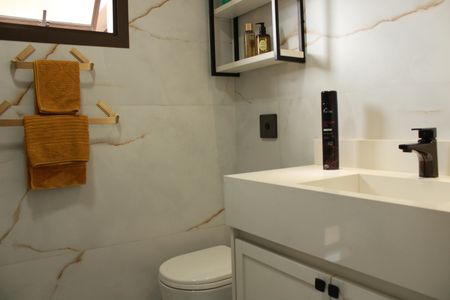 Apartamento à venda com 114m², 2 quartos e 2 vagasBanheiro 