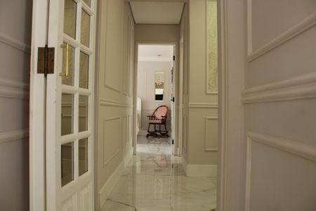 Apartamento à venda com 114m², 2 quartos e 2 vagasCorredor