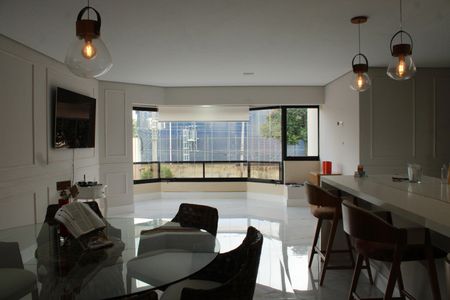 Apartamento à venda com 114m², 2 quartos e 2 vagasSala