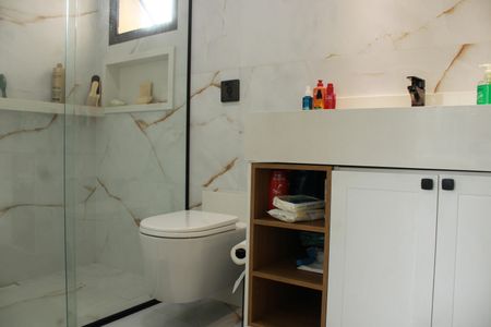 Apartamento à venda com 114m², 2 quartos e 2 vagasBanheiro da Suíte