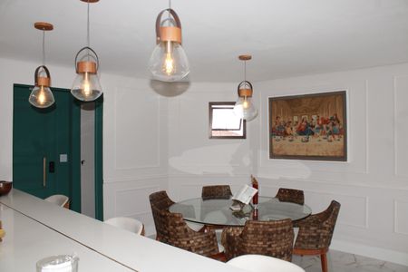 Apartamento à venda com 114m², 2 quartos e 2 vagasSala