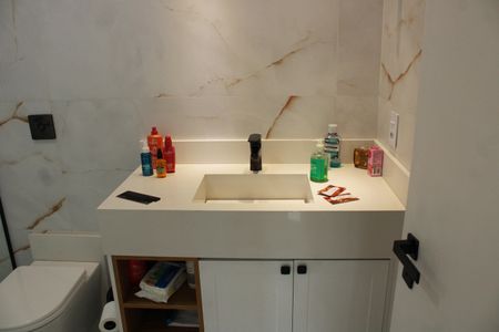 Apartamento à venda com 114m², 2 quartos e 2 vagasBanheiro da Suíte