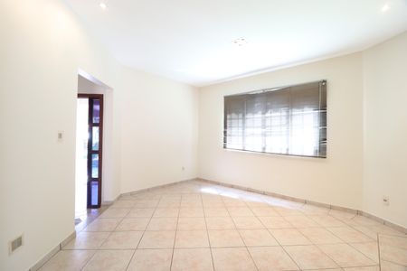 Sala de casa para alugar com 4 quartos, 209m² em Jardim Karaíba, Uberlândia