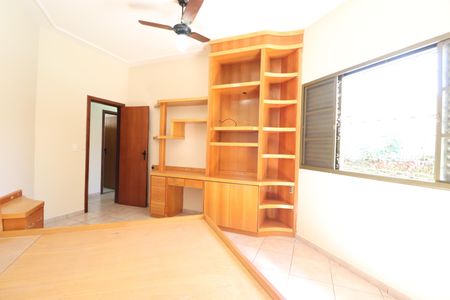 Casa para alugar com 209m², 4 quartos e 4 vagasSuíte 1