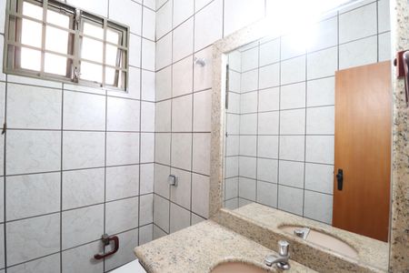 Casa para alugar com 209m², 4 quartos e 4 vagasLavabo