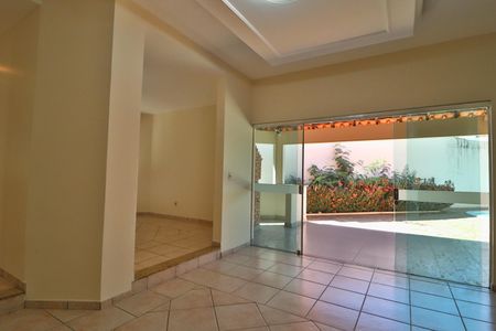 Casa para alugar com 209m², 4 quartos e 4 vagasSala 2