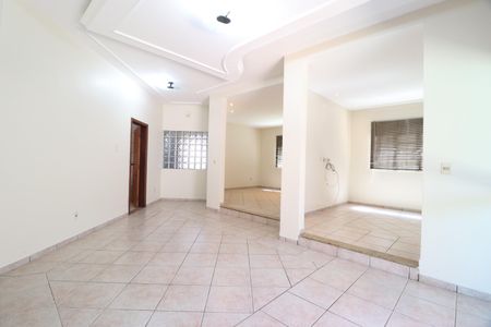 Casa para alugar com 209m², 4 quartos e 4 vagasSala 2