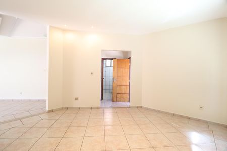 Casa para alugar com 209m², 4 quartos e 4 vagasSala