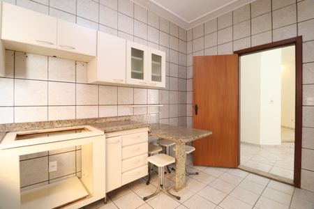 Casa para alugar com 209m², 4 quartos e 4 vagasCozinha