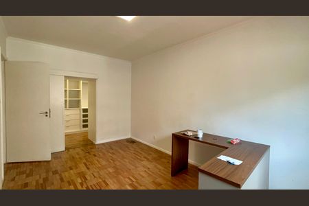 Apartamento à venda com 120m², 2 quartos e 1 vagaSuite