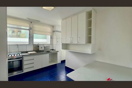 Apartamento à venda com 120m², 2 quartos e 1 vagaCozinha