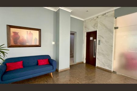 Apartamento à venda com 120m², 2 quartos e 1 vagaHall de entrada